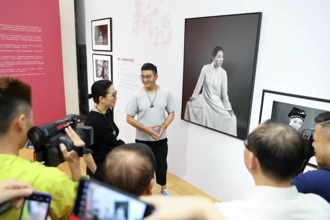 时隔一载，，，，，，优美再续，，，，，，九游会J9地产&amp;amp;amp;肖全杭州新面目摄影展温情启幕